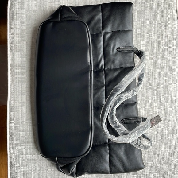 Victoria’s secret black puffer tote bag - Picture 6 of 14